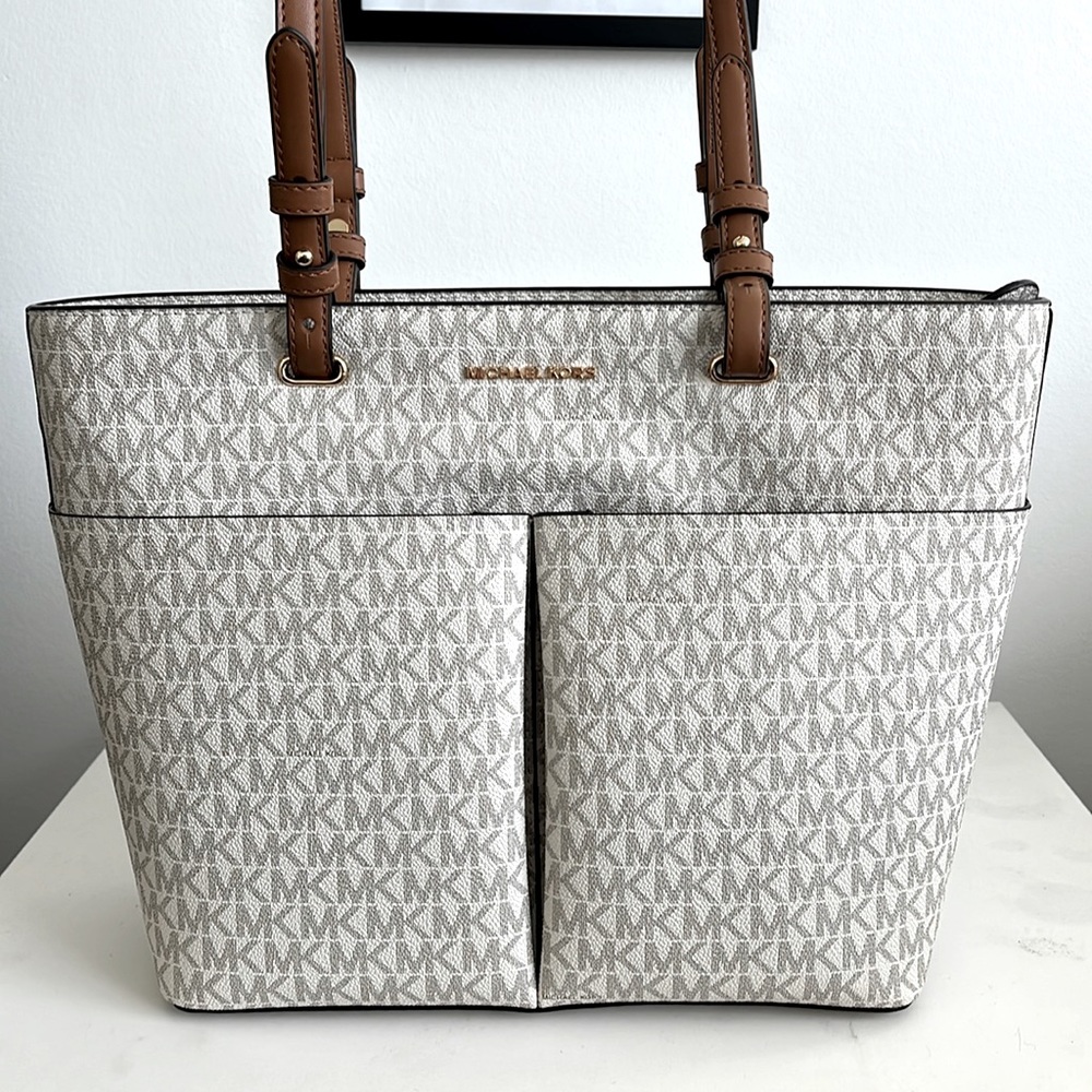 Brand New Micheal Kors Purse